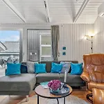 Tatil Evi 3 Bedroom Awesome In Bjert