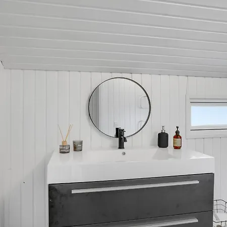 In Bjert With Kitchen