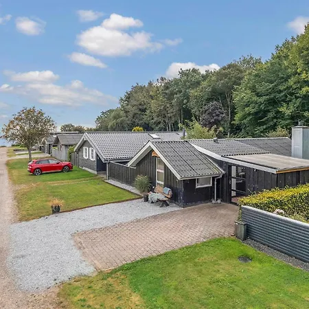 3 Bedroom Awesome In Bjert Feriehus Binderup Strand