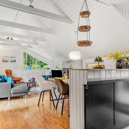 3 Bedroom Awesome In Bjert Feriehus