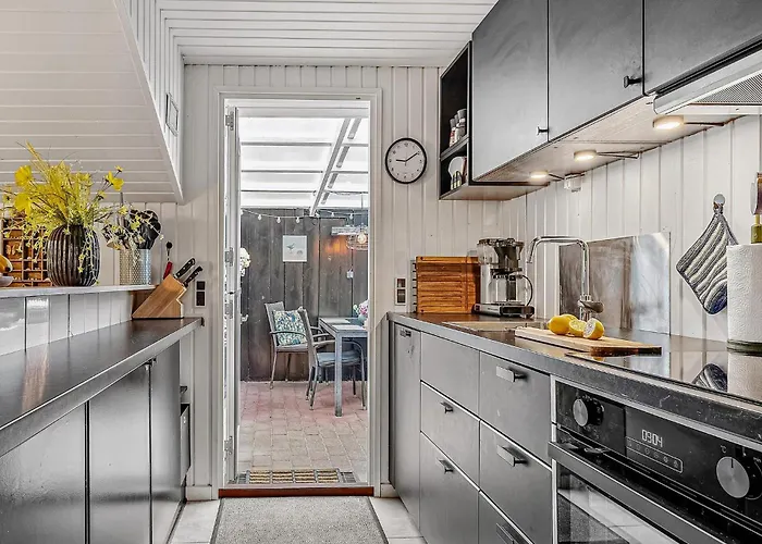 3 Bedroom Awesome In Bjert *