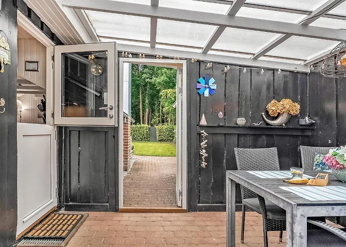 3 Bedroom Awesome In Bjert Binderup Strand